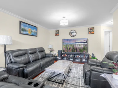 10-7250 122 Street - 3