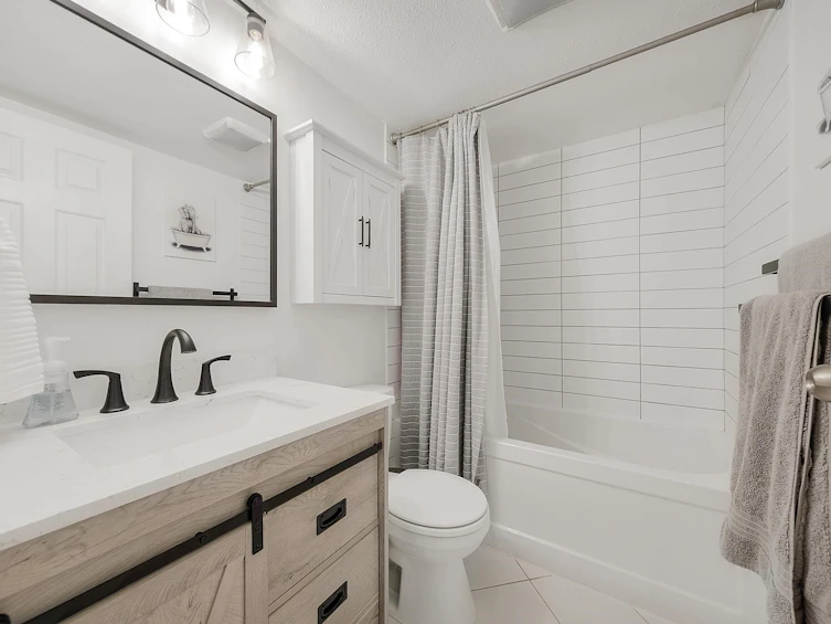 214-555 W 14th Avenue, Vancouver, BC, V5Z 4G8 - 16