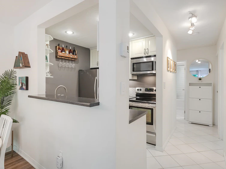 214-555 W 14th Avenue, Vancouver, BC, V5Z 4G8 - 9