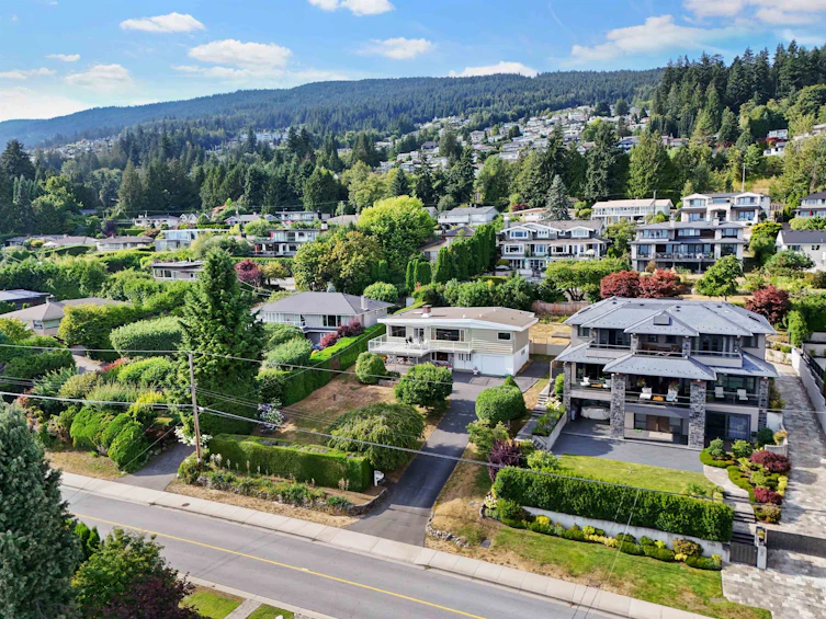1775 Queens Avenue, West Vancouver, BC, V7V 2X6 - 38