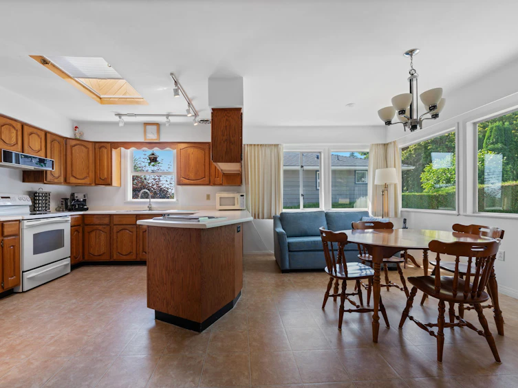 1775 Queens Avenue, West Vancouver, BC, V7V 2X6 - 12