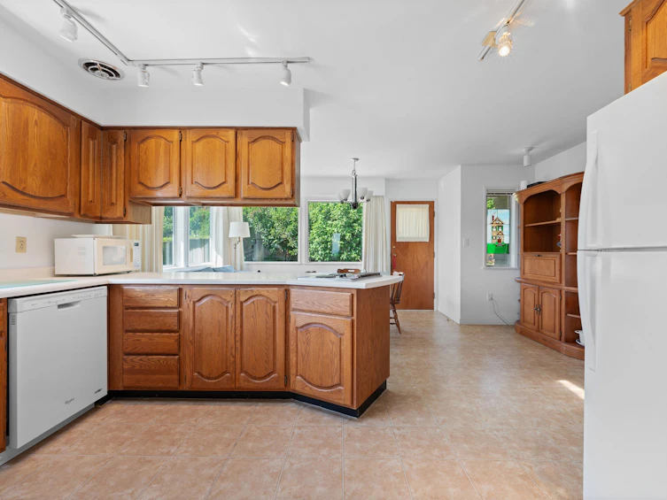 1775 Queens Avenue, West Vancouver, BC, V7V 2X6 - 14