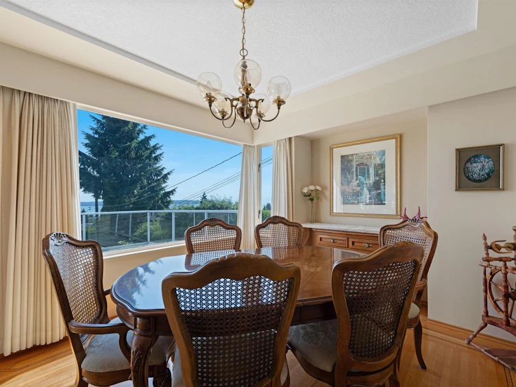 1775 Queens Avenue, West Vancouver, BC, V7V 2X6 - 5