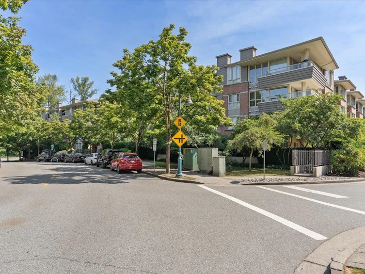 325-801 Klahanie Drive, Port Moody, BC, V3H 5K4 - 24