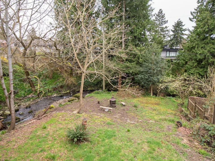 341 W 19th Street, North Vancouver, BC, V7M 1X7 - 20