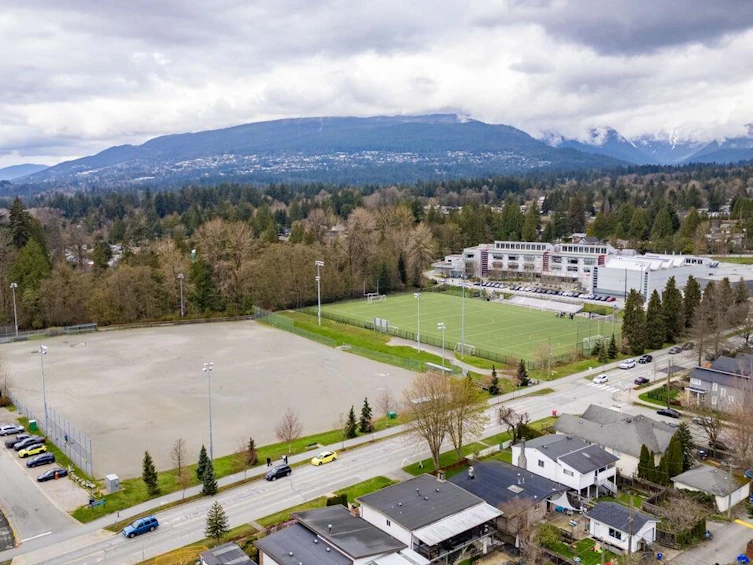 341 W 19th Street, North Vancouver, BC, V7M 1X7 - 24