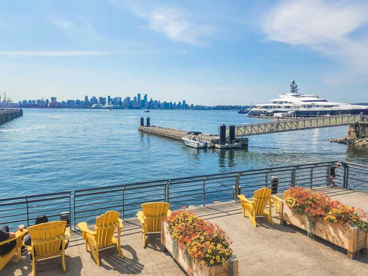 341 W 19th Street, North Vancouver, BC, V7M 1X7