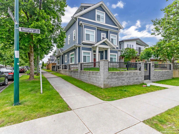 5113 Fairmont Street, Vancouver, BC, V5R 3V4 - 3
