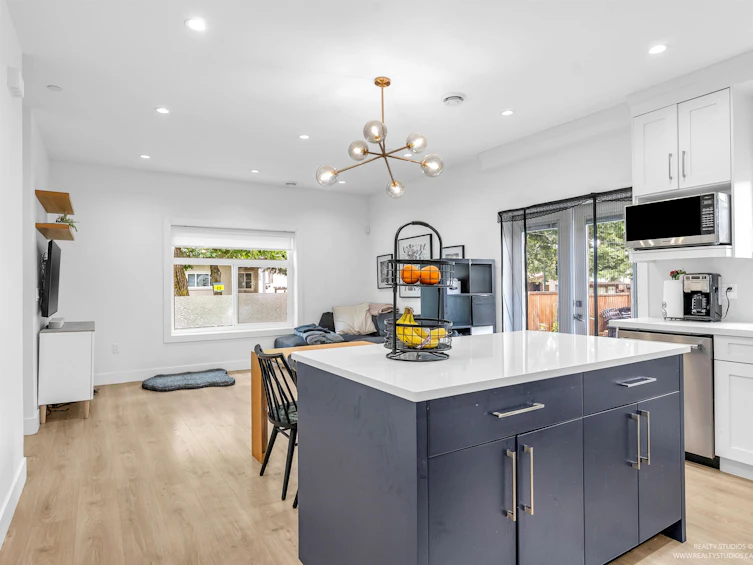5113 Fairmont Street, Vancouver, BC, V5R 3V4 - 26