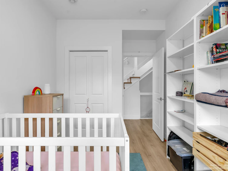 5113 Fairmont Street, Vancouver, BC, V5R 3V4 - 6