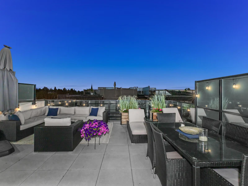 620 - 108 E 8th Street, North Vancouver BC