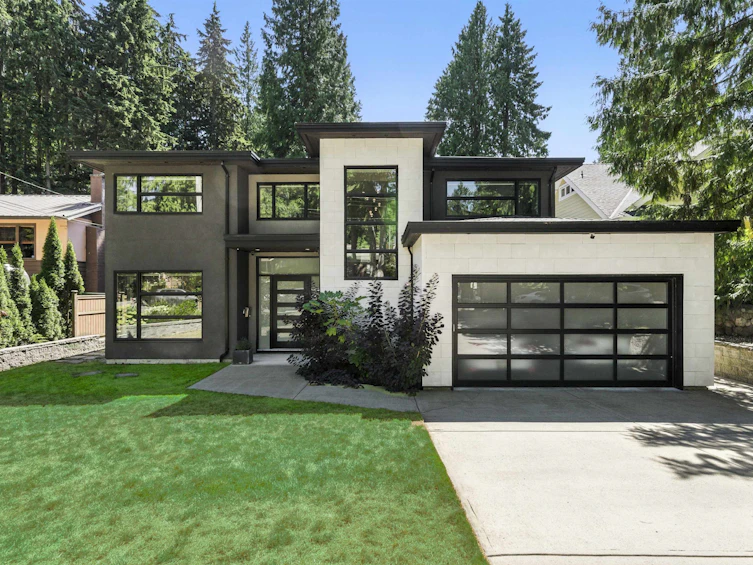 1891 Burrill Avenue, North Vancouver, BC, V7K 1M3