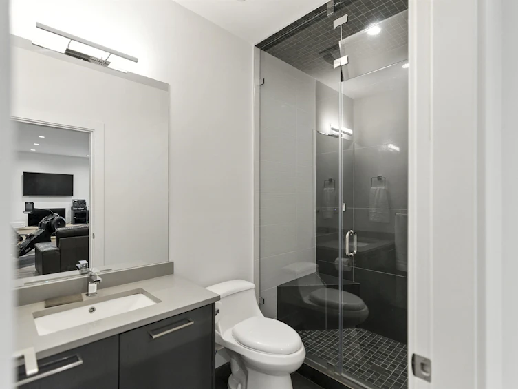 1891 Burrill Avenue, North Vancouver, BC, V7K 1M3 - 36