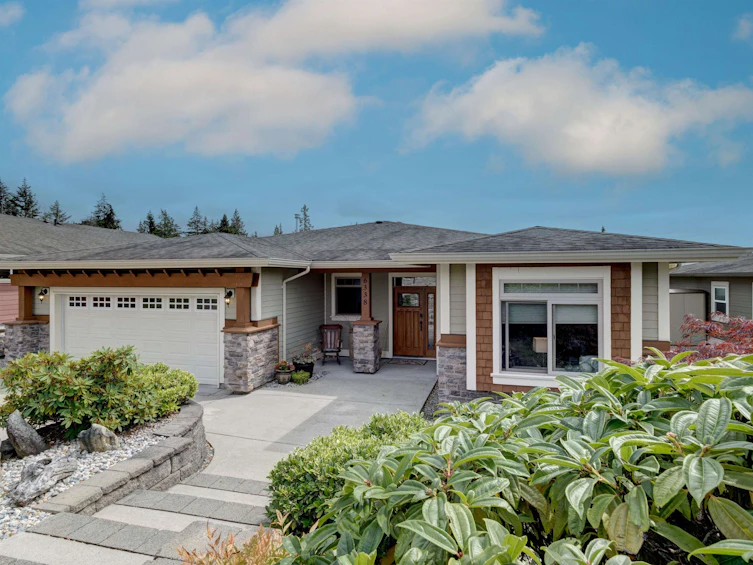 6338 Baillie Road, Sechelt, BC, V7Z 0N7