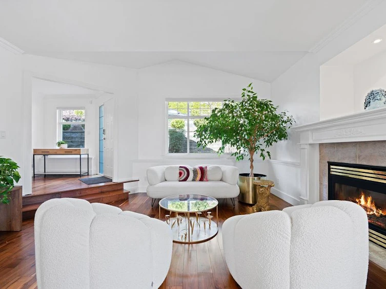 1075 Adderley Street, North Vancouver, BC, V7L 1T4 - 4