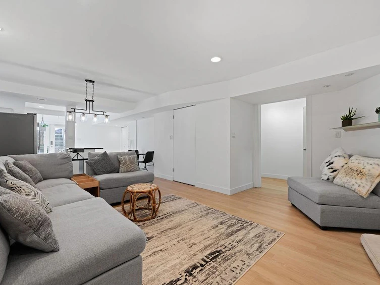 1075 Adderley Street, North Vancouver, BC, V7L 1T4 - 30