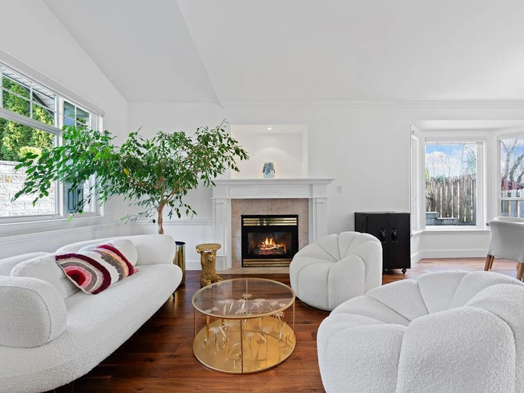 1075 Adderley Street, North Vancouver, BC, V7L 1T4 - 3