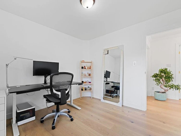 1075 Adderley Street, North Vancouver, BC, V7L 1T4 - 23