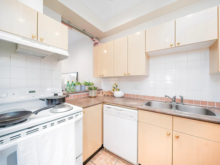 7668 Bennett Road, Richmond, BC, V6Y 1N2 - 15