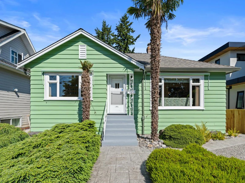1415 London Street, New Westminster BC V3M 3C3