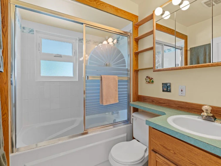 1415 London Street, New Westminster, BC, V3M 3C3 - 15