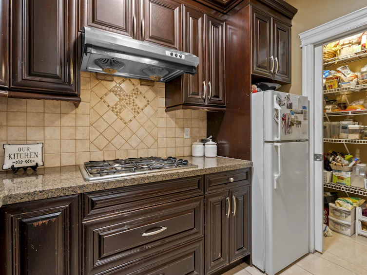 9471 163 Street, Surrey, BC, V4N 3C5 - 11