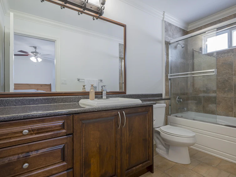 21179 83a Avenue, Langley, BC, V2Y 0C4 - 21