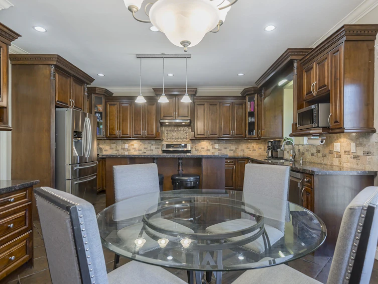 21179 83a Avenue, Langley, BC, V2Y 0C4 - 3