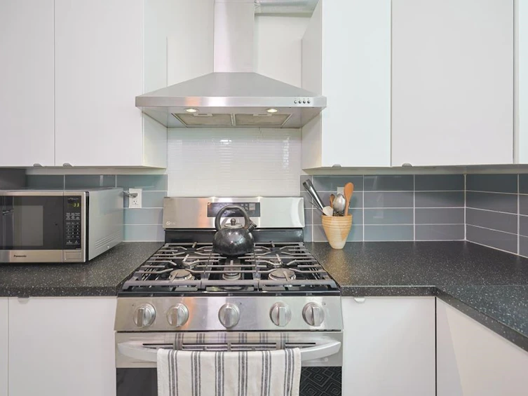 5855 St. George Street, Vancouver, BC, V5W 2Y4 - 7
