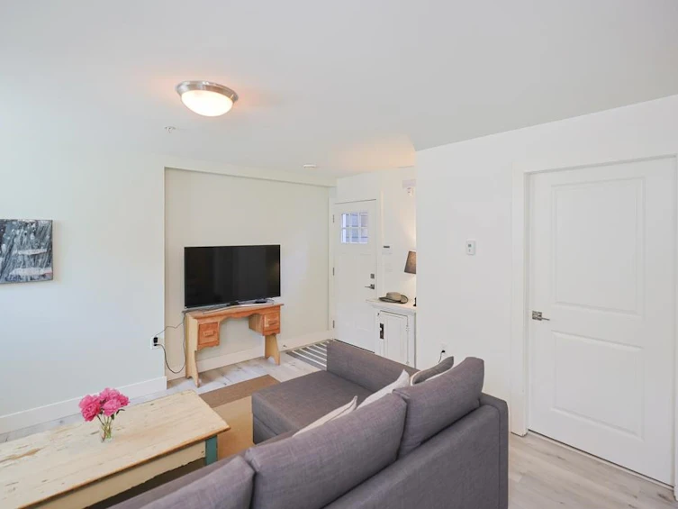 5855 St. George Street, Vancouver, BC, V5W 2Y4 - 17