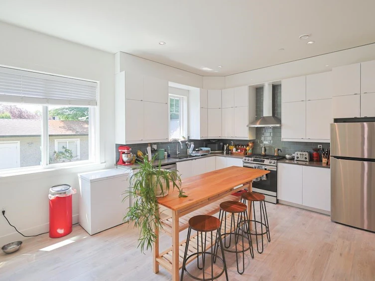 5855 St. George Street, Vancouver, BC, V5W 2Y4 - 6
