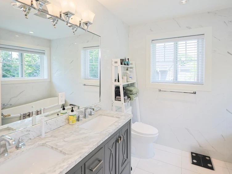 5855 St. George Street, Vancouver, BC, V5W 2Y4 - 12