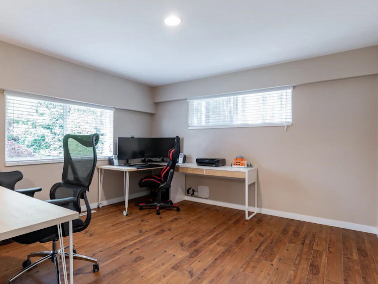 5720 Curtis Street, Burnaby, BC, V5B 2A2 - 25