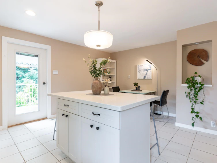 5720 Curtis Street, Burnaby, BC, V5B 2A2 - 10