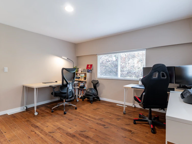 5720 Curtis Street, Burnaby, BC, V5B 2A2 - 24
