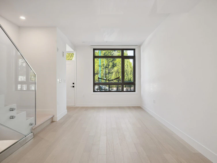 6268 Oak Street, Vancouver, BC, V6M 2W4 - 6