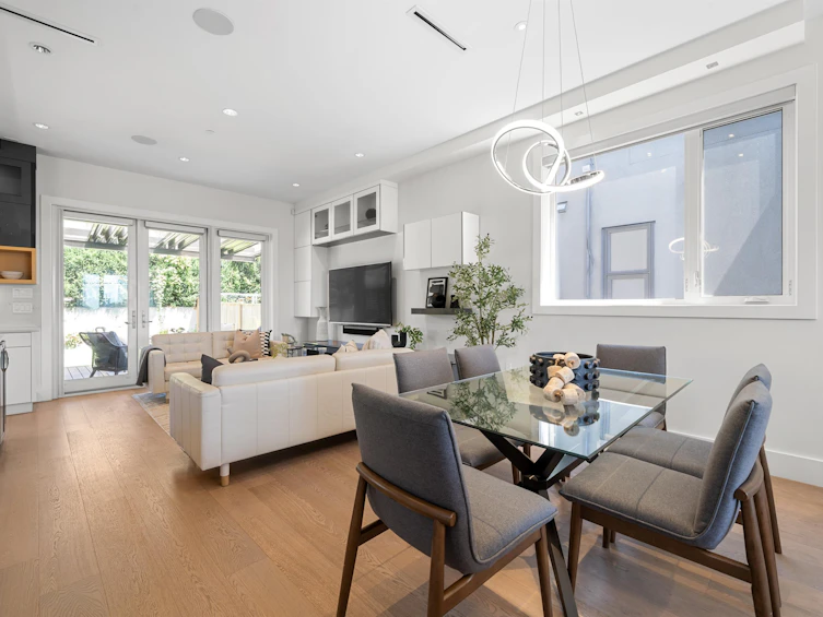 589 E 62nd Avenue, Vancouver, BC, V5X 2G3 - 5