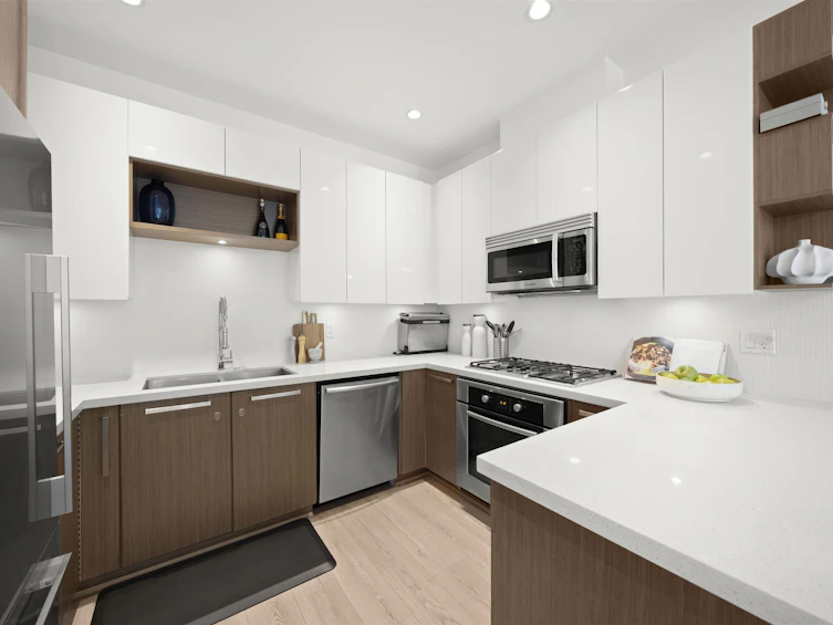 8438 Gladstone Street, Vancouver, BC, V5P 0B2 - 11