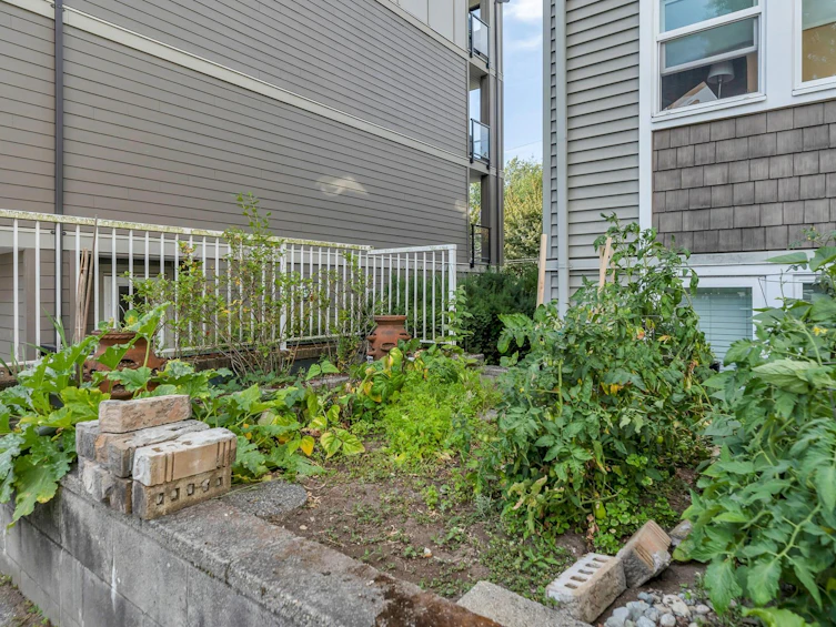 204-2268 Welcher Avenue, Port Coquitlam, BC, V2C 1X4 - 25