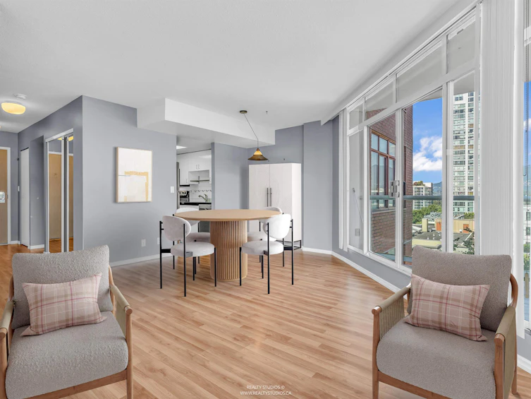 903-130 E 2nd Street, North Vancouver, BC, V7L 1C3 - 3