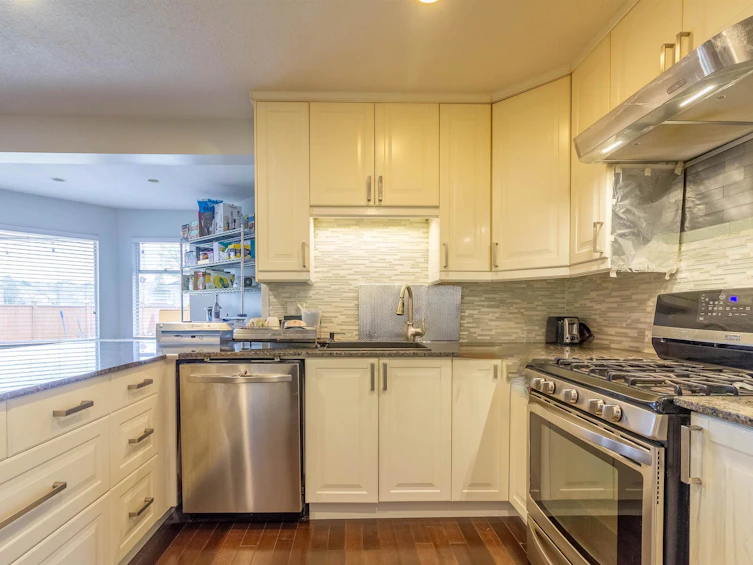 921 Citadel Drive, Port Coquitlam, BC, V3C 5J2 - 10