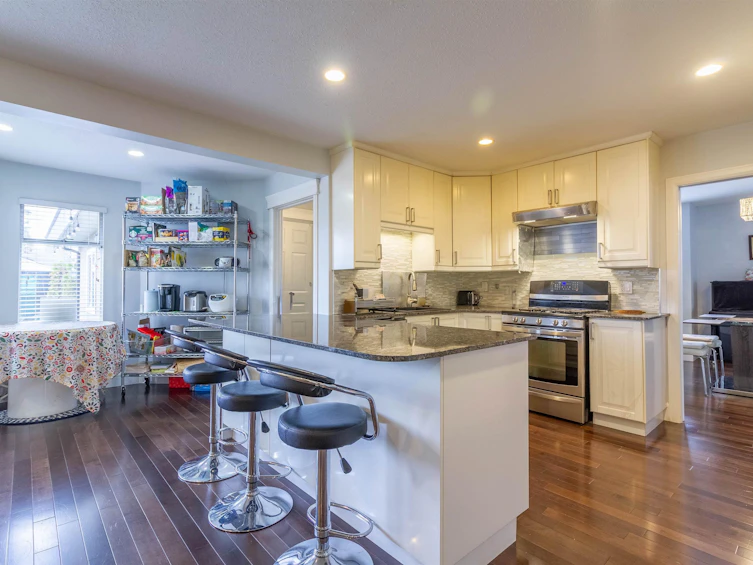 921 Citadel Drive, Port Coquitlam, BC, V3C 5J2 - 9