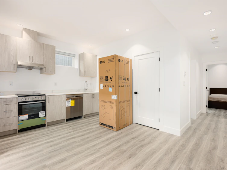 5469 Nelson Avenue, Burnaby, BC, V5H 3H1 - 40
