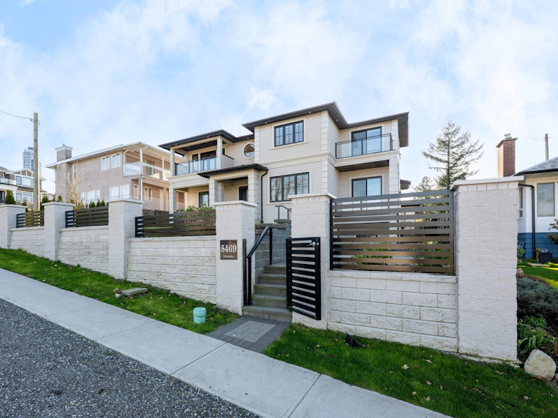 5469 Nelson Avenue, Burnaby BC V5H 3H1