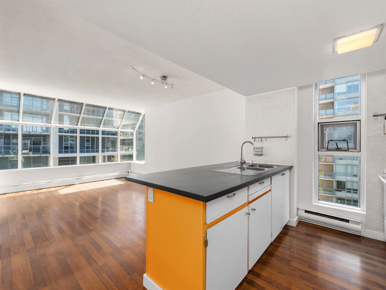 901-950 Drake Street, Vancouver, BC, V6Z 2B9 - 10