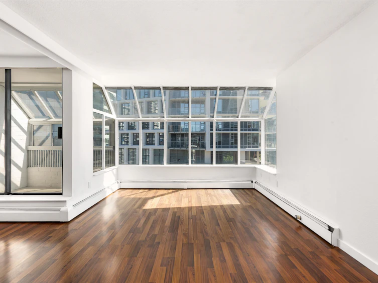 901-950 Drake Street, Vancouver, BC, V6Z 2B9