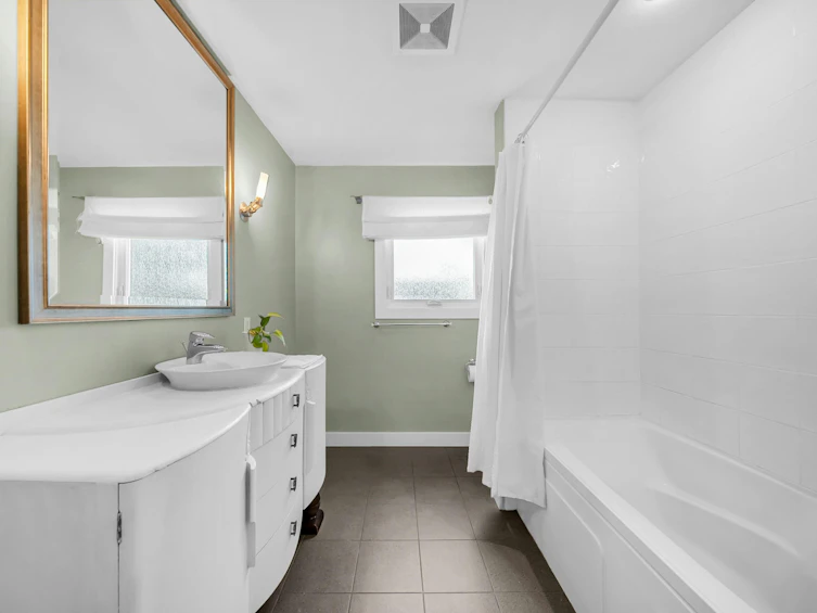 7665 Sapperton Avenue, Burnaby, BC, V3N 4C9 - 28