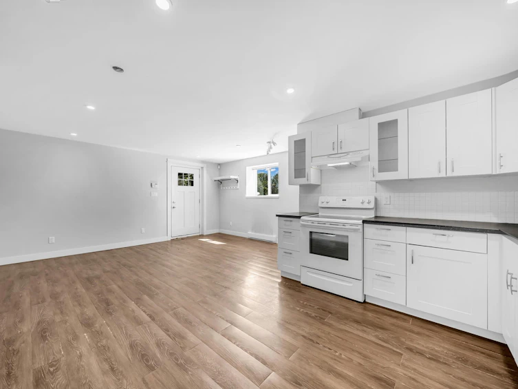 7665 Sapperton Avenue, Burnaby, BC, V3N 4C9 - 37