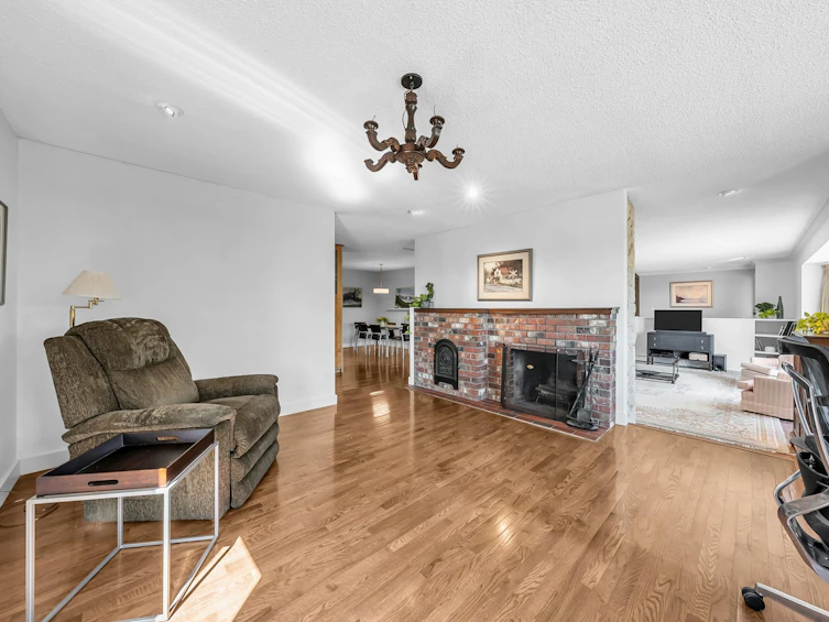 7665 Sapperton Avenue, Burnaby, BC, V3N 4C9 - 21