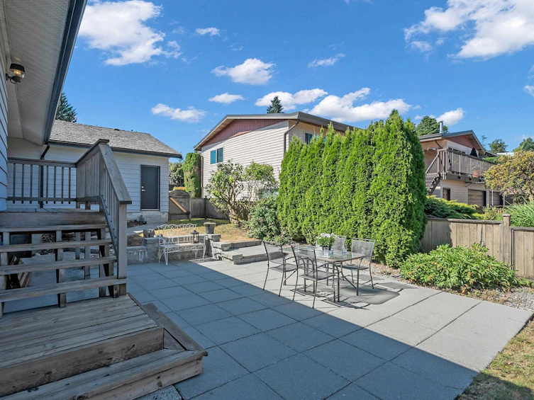 7665 Sapperton Avenue, Burnaby, BC, V3N 4C9 - 32